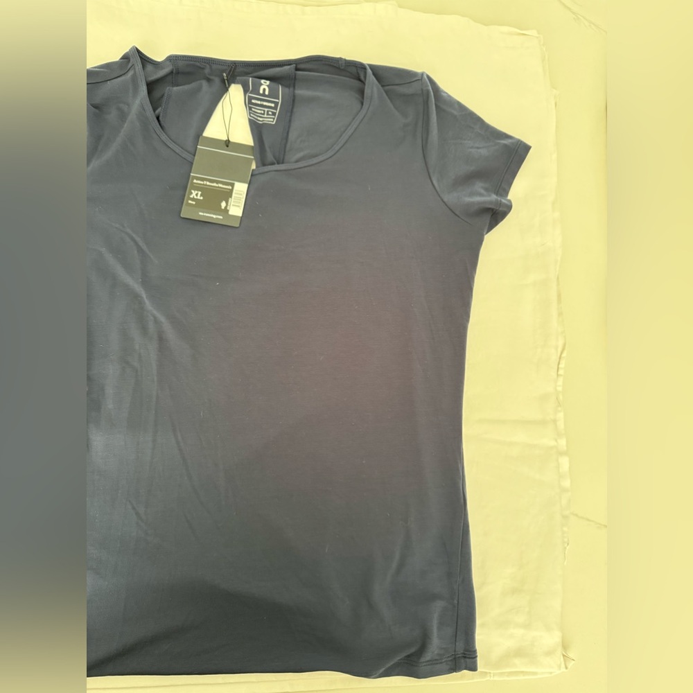 Navy blue On Running XL t-shirt